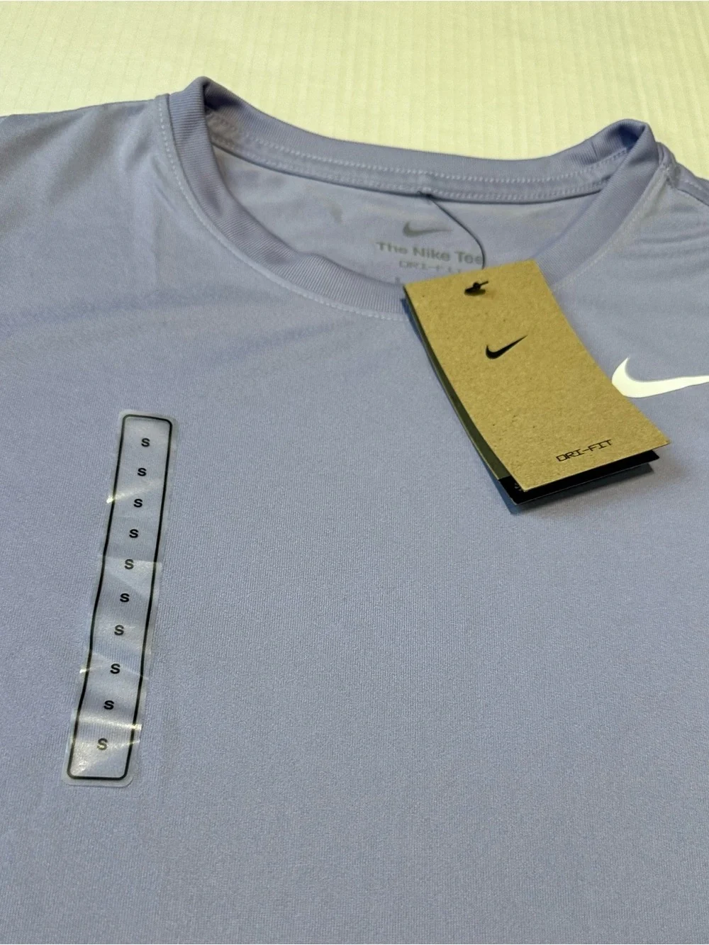 Nike Women’s Lilac Dri-FIT Short Sleeve Tee Size Small NWT